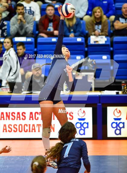 Thumbnail 3 in Fayetteville vs. Har-Ber (AAA 7A Final) photogallery.