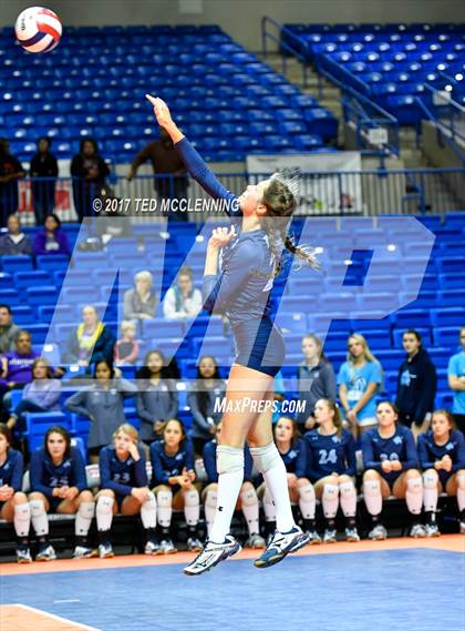 Thumbnail 3 in Fayetteville vs. Har-Ber (AAA 7A Final) photogallery.