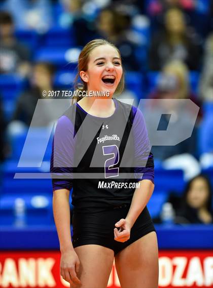 Thumbnail 2 in Fayetteville vs. Har-Ber (AAA 7A Final) photogallery.