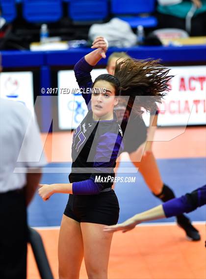 Thumbnail 2 in Fayetteville vs. Har-Ber (AAA 7A Final) photogallery.