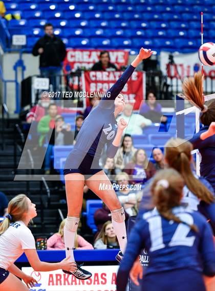Thumbnail 3 in Fayetteville vs. Har-Ber (AAA 7A Final) photogallery.