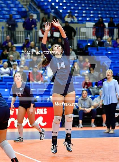 Thumbnail 2 in Fayetteville vs. Har-Ber (AAA 7A Final) photogallery.