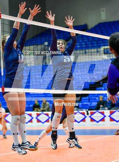 Thumbnail 2 in Fayetteville vs. Har-Ber (AAA 7A Final) photogallery.