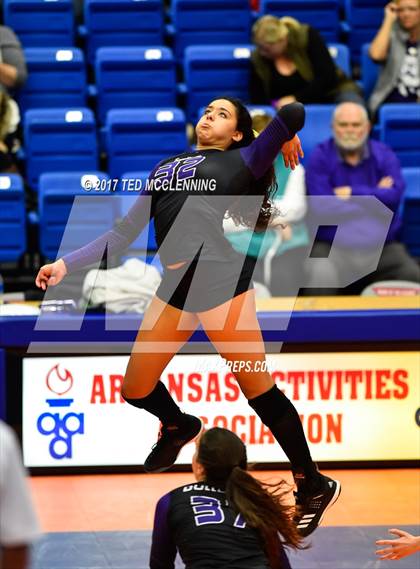 Thumbnail 1 in Fayetteville vs. Har-Ber (AAA 7A Final) photogallery.