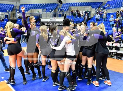 Thumbnail 2 in Fayetteville vs. Har-Ber (AAA 7A Final) photogallery.