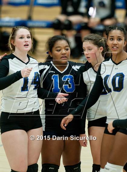 Thumbnail 2 in Mesquite vs. Highland photogallery.