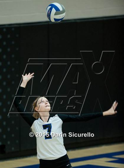 Thumbnail 2 in Mesquite vs. Highland photogallery.