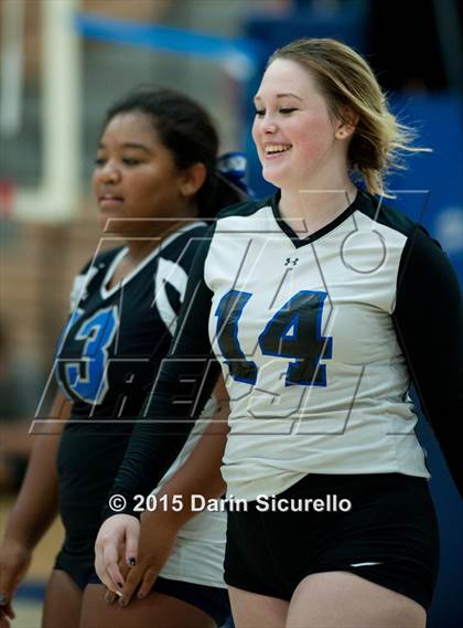 Thumbnail 3 in Mesquite vs. Highland photogallery.