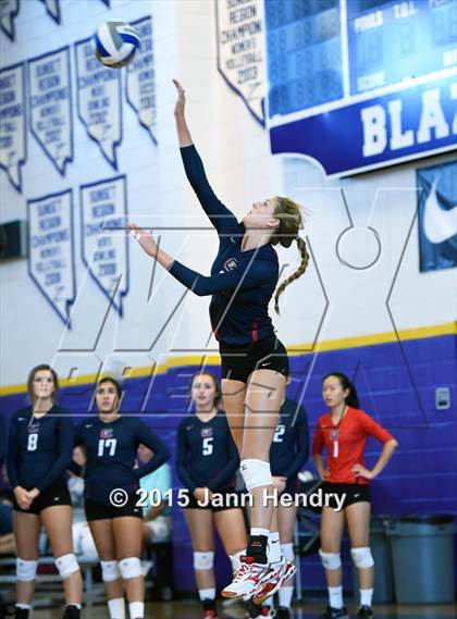 Thumbnail 2 in Coronado vs. Long Beach Poly (Durango Fall Classic) photogallery.