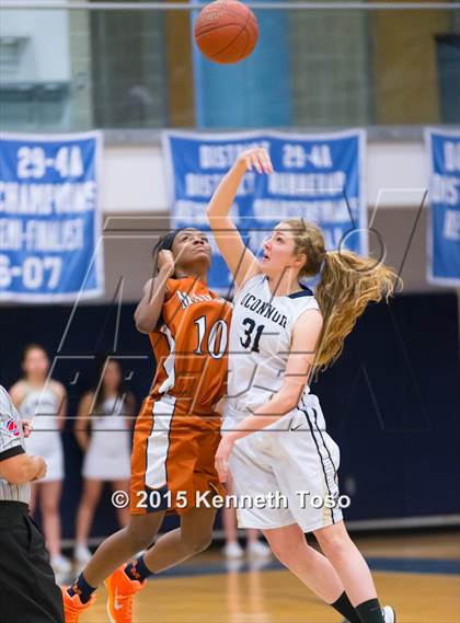 Thumbnail 3 in O'Connor vs. Madison (UIL 6A Bi-District Playoff) photogallery.
