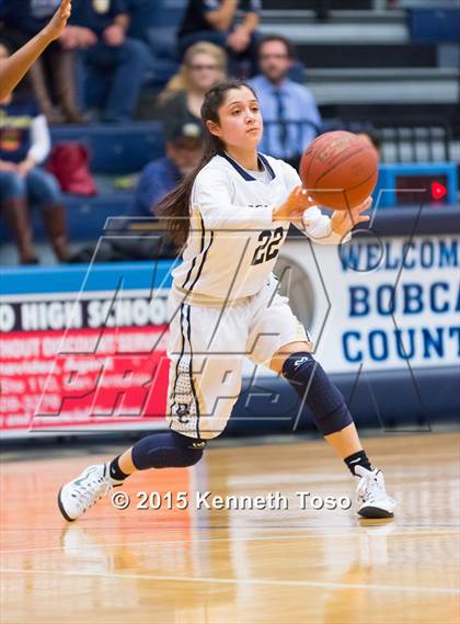Thumbnail 3 in O'Connor vs. Madison (UIL 6A Bi-District Playoff) photogallery.