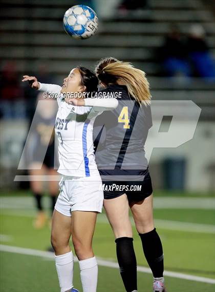 Thumbnail 3 in Plano West vs Frenship photogallery.