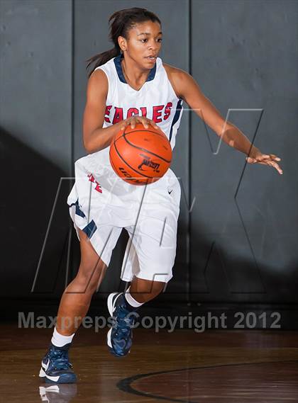 Thumbnail 3 in Cy-Fair vs. Dawson (McDonald's Texas Invitational) photogallery.