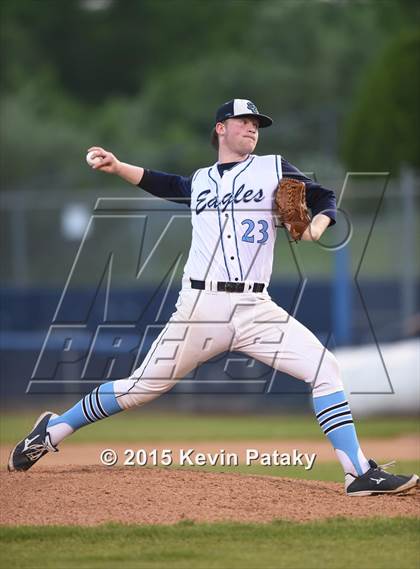 Thumbnail 2 in Sheehan vs. East Catholic (CIAC Class M Semifinal) photogallery.