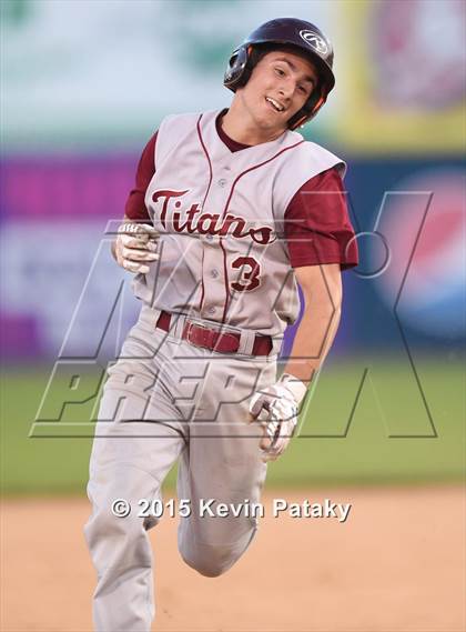 Thumbnail 2 in Sheehan vs. East Catholic (CIAC Class M Semifinal) photogallery.