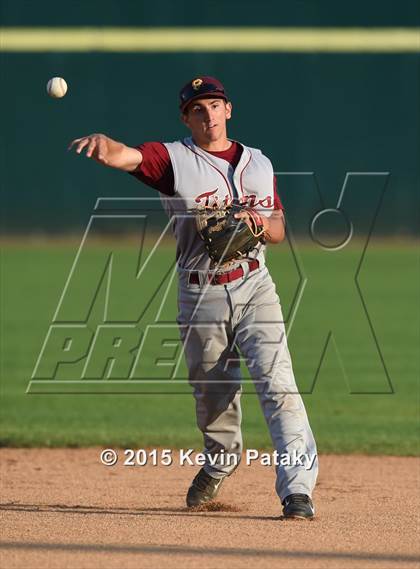 Thumbnail 2 in Sheehan vs. East Catholic (CIAC Class M Semifinal) photogallery.