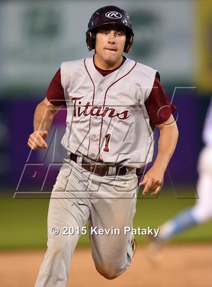 Thumbnail 3 in Sheehan vs. East Catholic (CIAC Class M Semifinal) photogallery.