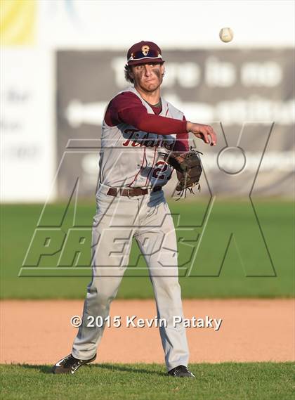 Thumbnail 3 in Sheehan vs. East Catholic (CIAC Class M Semifinal) photogallery.