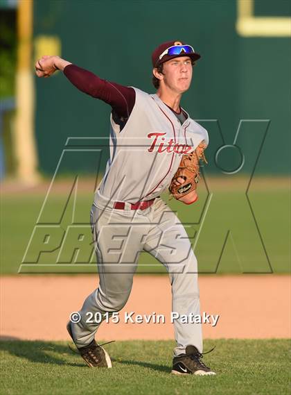 Thumbnail 3 in Sheehan vs. East Catholic (CIAC Class M Semifinal) photogallery.
