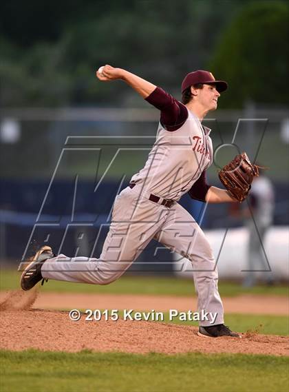Thumbnail 3 in Sheehan vs. East Catholic (CIAC Class M Semifinal) photogallery.