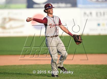 Thumbnail 3 in Sheehan vs. East Catholic (CIAC Class M Semifinal) photogallery.