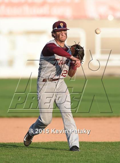 Thumbnail 1 in Sheehan vs. East Catholic (CIAC Class M Semifinal) photogallery.