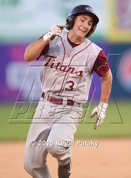 Thumbnail 3 in Sheehan vs. East Catholic (CIAC Class M Semifinal) photogallery.