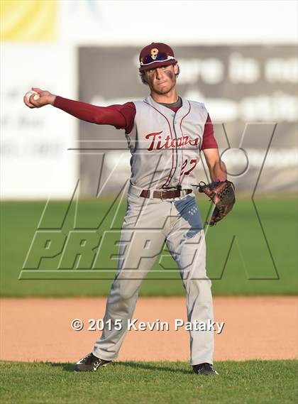 Thumbnail 2 in Sheehan vs. East Catholic (CIAC Class M Semifinal) photogallery.