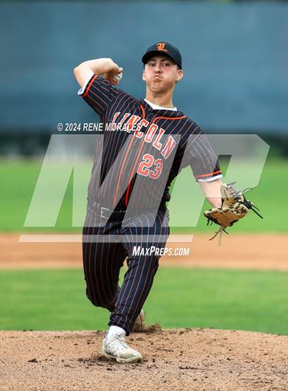 Thumbnail 3 in Lincoln vs University (CIF LACS D3 Final) photogallery.