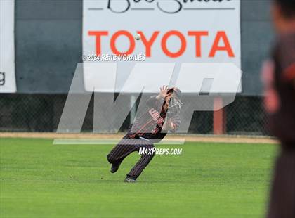 Thumbnail 2 in Lincoln vs University (CIF LACS D3 Final) photogallery.