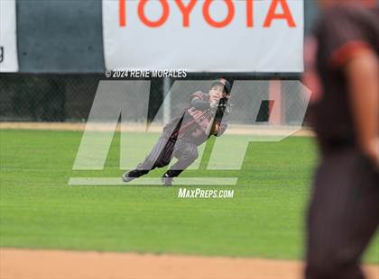 Thumbnail 3 in Lincoln vs University (CIF LACS D3 Final) photogallery.