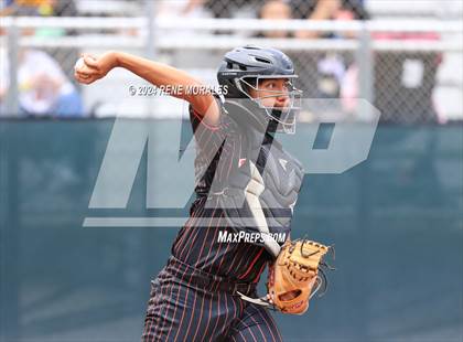 Thumbnail 1 in Lincoln vs University (CIF LACS D3 Final) photogallery.