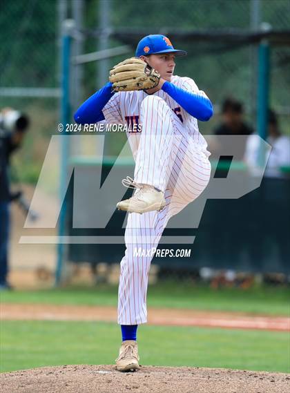 Thumbnail 1 in Lincoln vs University (CIF LACS D3 Final) photogallery.