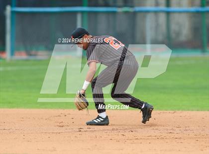 Thumbnail 1 in Lincoln vs University (CIF LACS D3 Final) photogallery.