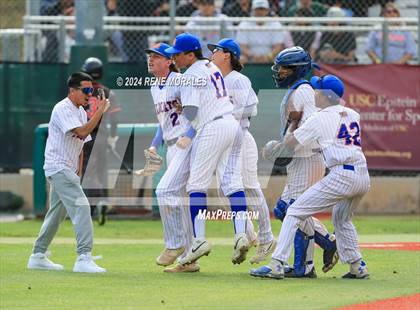 Thumbnail 1 in Lincoln vs University (CIF LACS D3 Final) photogallery.