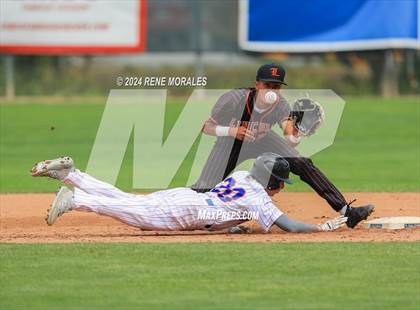 Thumbnail 3 in Lincoln vs University (CIF LACS D3 Final) photogallery.
