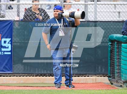 Thumbnail 3 in Lincoln vs University (CIF LACS D3 Final) photogallery.