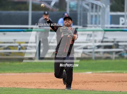 Thumbnail 2 in Lincoln vs University (CIF LACS D3 Final) photogallery.