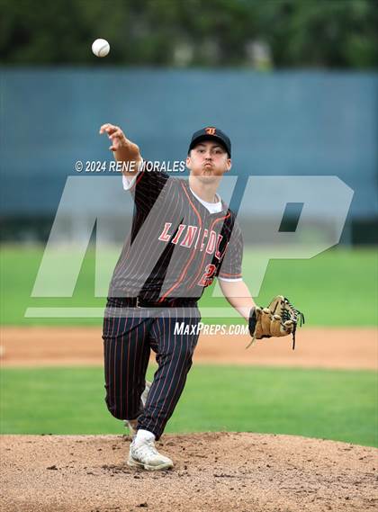 Thumbnail 1 in Lincoln vs University (CIF LACS D3 Final) photogallery.