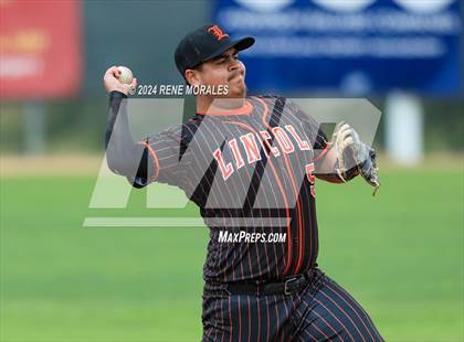 Thumbnail 2 in Lincoln vs University (CIF LACS D3 Final) photogallery.
