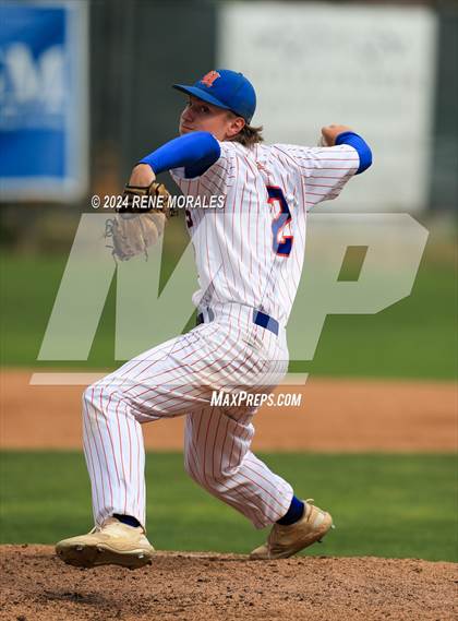 Thumbnail 1 in Lincoln vs University (CIF LACS D3 Final) photogallery.