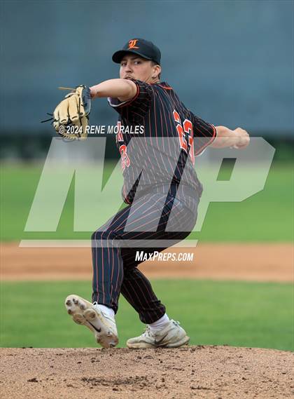 Thumbnail 3 in Lincoln vs University (CIF LACS D3 Final) photogallery.