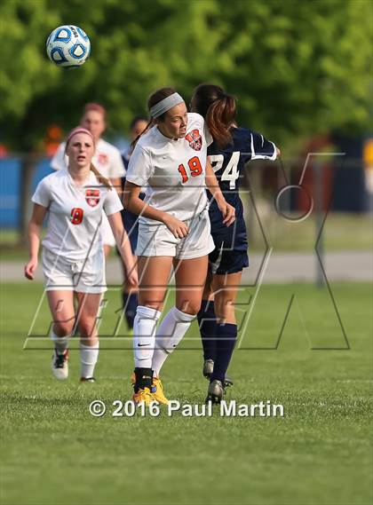 Thumbnail 3 in Plainfield South vs. Oswego photogallery.