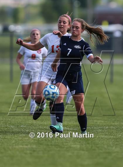 Thumbnail 2 in Plainfield South vs. Oswego photogallery.