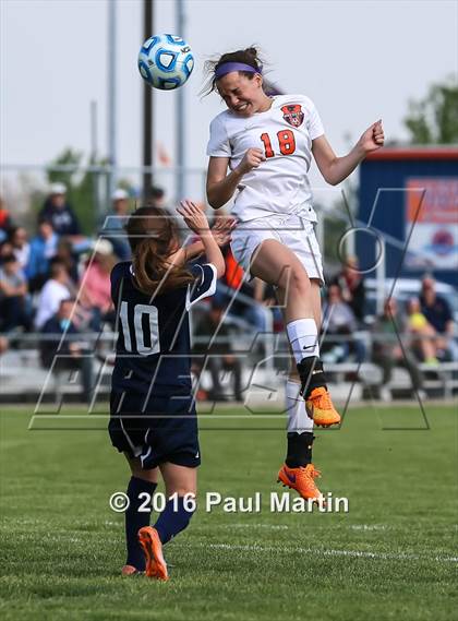 Thumbnail 3 in Plainfield South vs. Oswego photogallery.