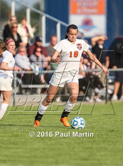 Thumbnail 2 in Plainfield South vs. Oswego photogallery.