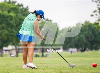Thumbnail 3 in UIL 3A Girls Golf Finals (Round 1) photogallery.