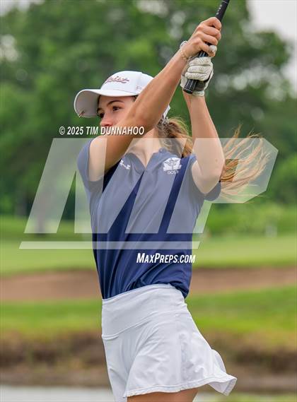 Thumbnail 3 in UIL 3A Girls Golf Finals (Round 1) photogallery.