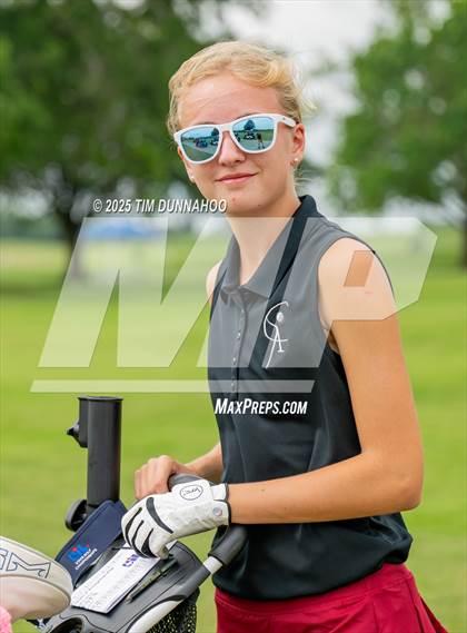 Thumbnail 2 in UIL 3A Girls Golf Finals (Round 1) photogallery.
