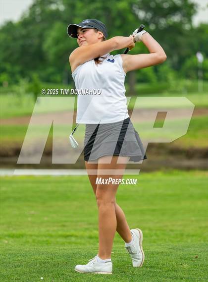 Thumbnail 2 in UIL 3A Girls Golf Finals (Round 1) photogallery.